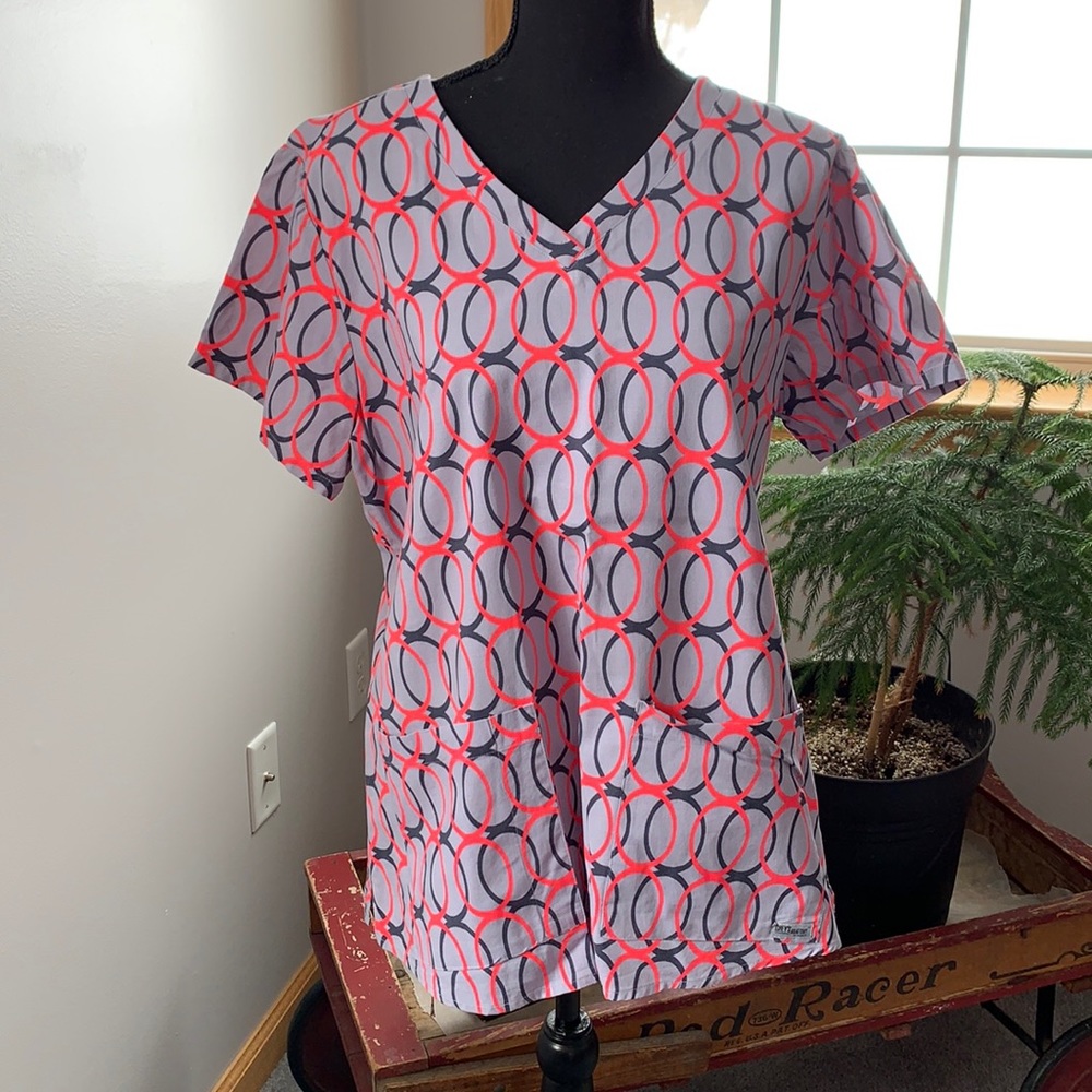 Scrub top